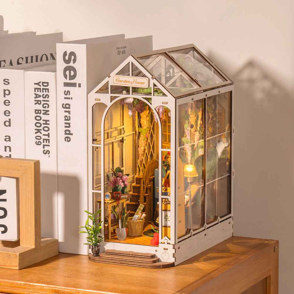 Maqueta 3D Cerra Livros Casa das Flores – Rolife (240 peças, 20,3x11x24,1 cm)